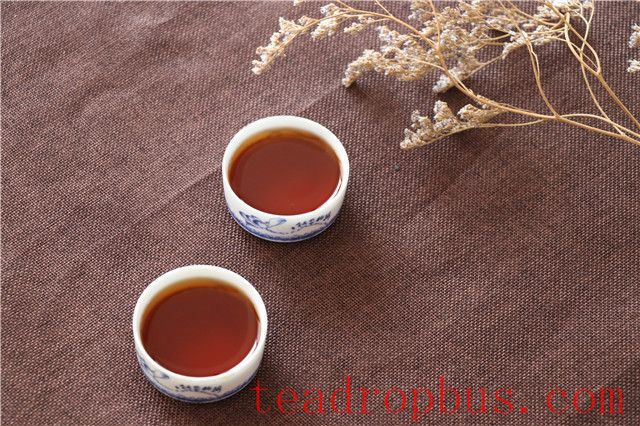 What is the Best Water Temperature for Brewing Pu'er Tea?-3