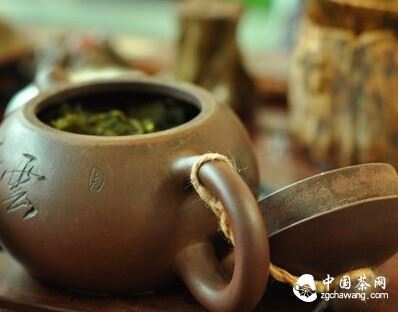The Basic Principles and Common Misconceptions of Nourishing a Purple Clay Teapot – Do You Understand Them?-2-ChinaTeaGuru: Exploring Chinese Tea Culture and Kung Fu Tea - Tea Art, Tea Ceremony, Tea Knowledge The Basic Principles and Common Misconceptions of Nourishing a Purple Clay Teapot – Do You Understand Them?-2