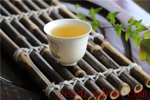How to Savor the Color, Aroma, and Taste of Pu'er Tea?-3