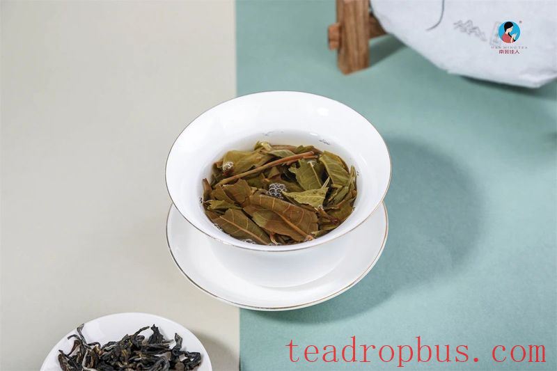 Is a reddish hue in the tea leaves a sign of good tea?-1