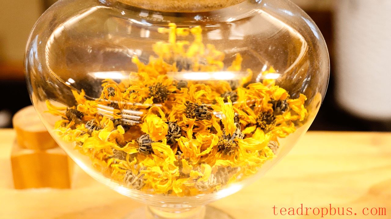 How to Brew Chrysanthemum Tea? Aromatic, Refreshing, and Heat-Clearing-1