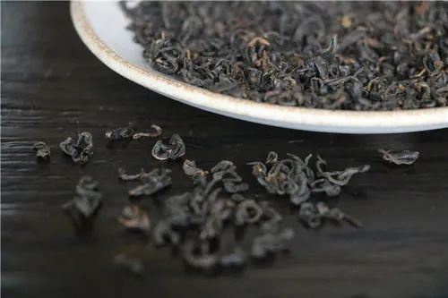 For Black Tea Production, Supplemental Light During Withering-1