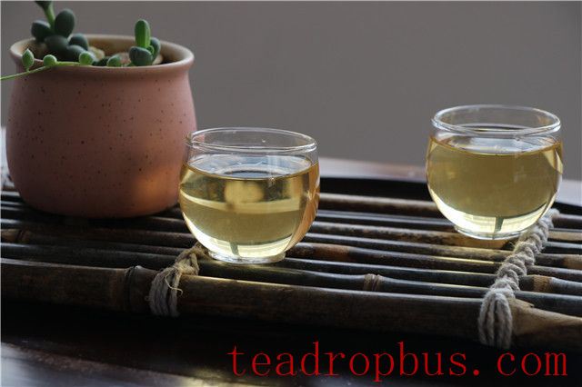 What is the Best Water Temperature for Brewing Pu'er Tea?-4