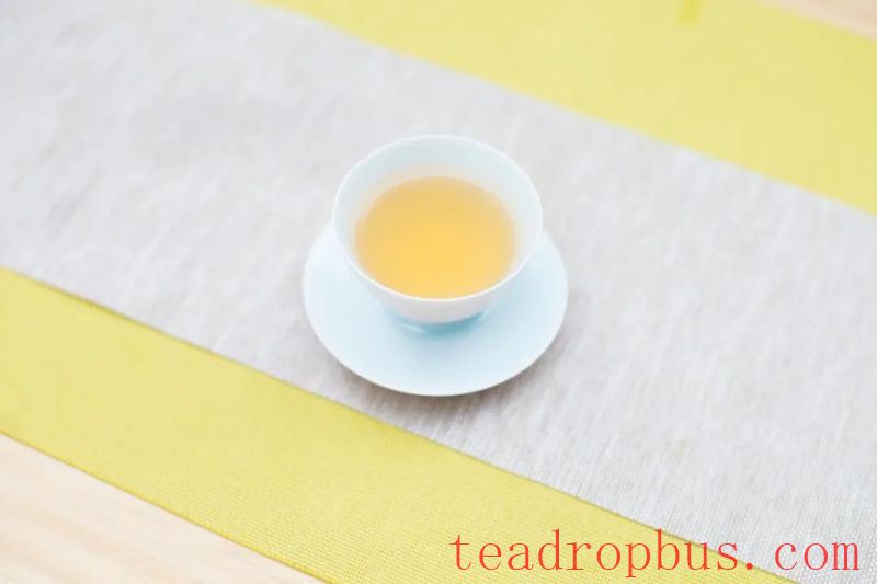 Why Does Cold-Brewed Tea Taste Good When Regular Tea Tastes Bad When Cold?-2