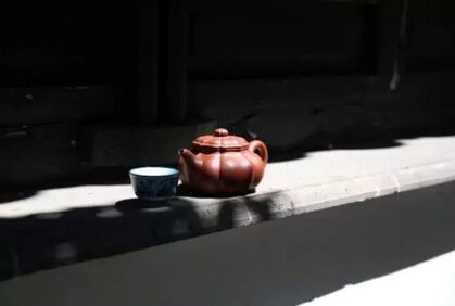 A Pot, A Story: Helianthus in Bloom — The Helianthus Antique Imitation Teapot-7-ChinaTeaGuru: Exploring Chinese Tea Culture and Kung Fu Tea - Tea Art, Tea Ceremony, Tea Knowledge A Pot, A Story: Helianthus in Bloom — The Helianthus Antique Imitation Teapot-7
