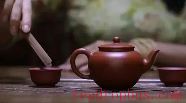 Purple Clay Teapot: Choosing, Brewing, Nourishing, and Cleaning Your Teapot-1