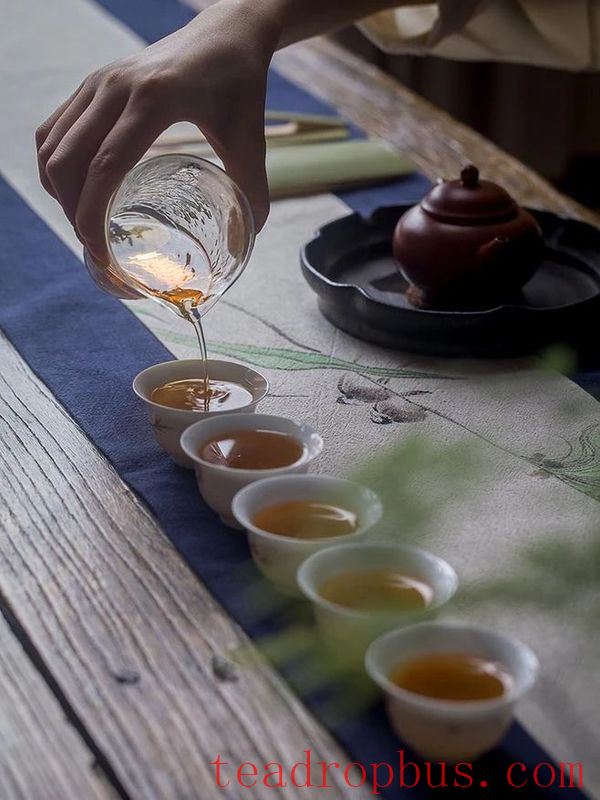 Why Does Tea in a Purple Clay Pot Stay Fresh Overnight?-1