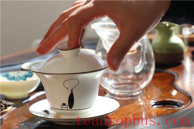Dian Hong Tea: Number of Steeps-2