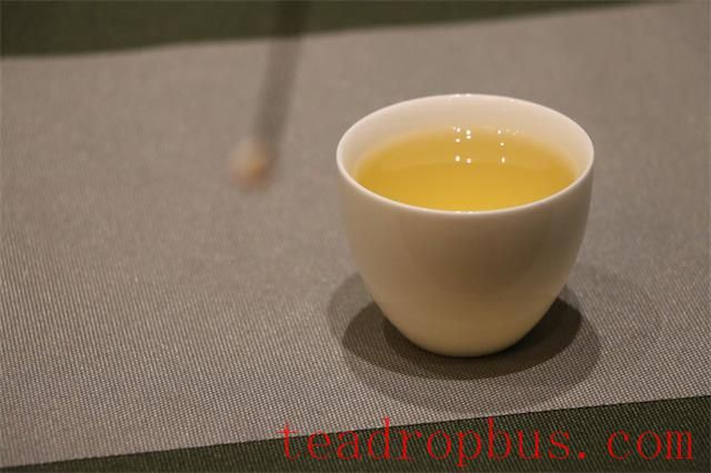 Living Truly and Simply in Tea, a Tranquil and Simple Happiness-3
