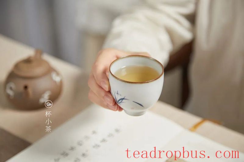 Why do some people make so much noise when they drink tea?-2
