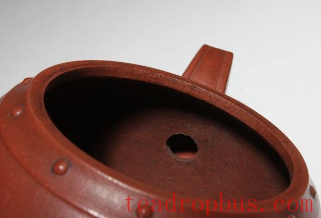 Selecting a Purple Clay Teapot: What Makes Good Spout Drainage?-6