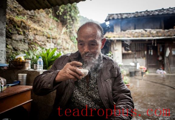 The legacy of Fengqing Dianhong is not just a skill, but also the inheritance of simplicity and passionate emotion.-6