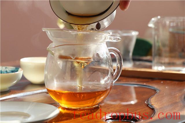 The Brewing Method and Techniques for Black Tea-2