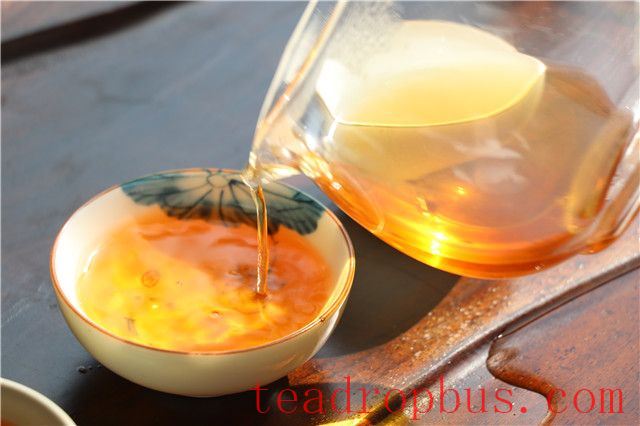 Dian Hong Tea: Number of Steeps-1