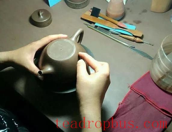 Purple Clay Trivia: How to Identify a Slip-Cast Pot?-7