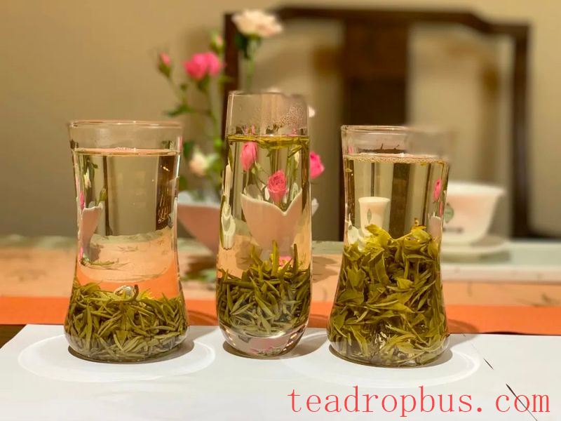 Living Truly and Simply in Tea, a Tranquil and Simple Happiness-1