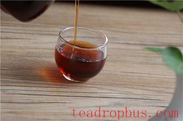 Does Drinking Tea Affect the Stomach?-1