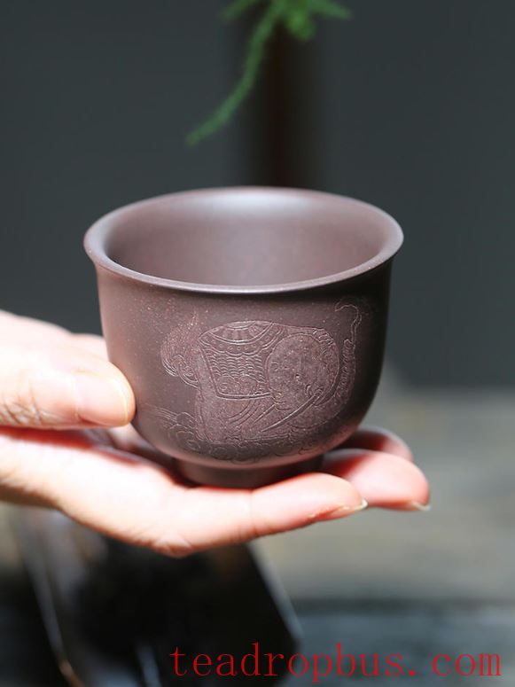 What type of host cup complements a purple clay teapot?-3