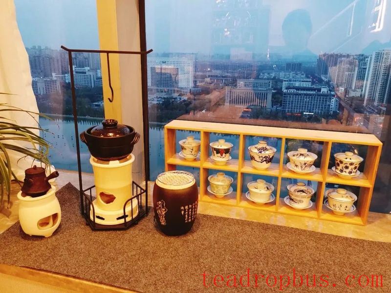 The Philosophy of Life in a Cup of Tea: Seeking the True Self in Simplicity-3