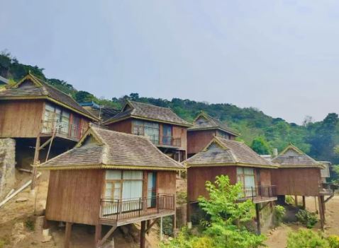 Mangzhuan Village Group in Xiangming Yi Ethnic Township: Village Rules and Regulations Ignite the 