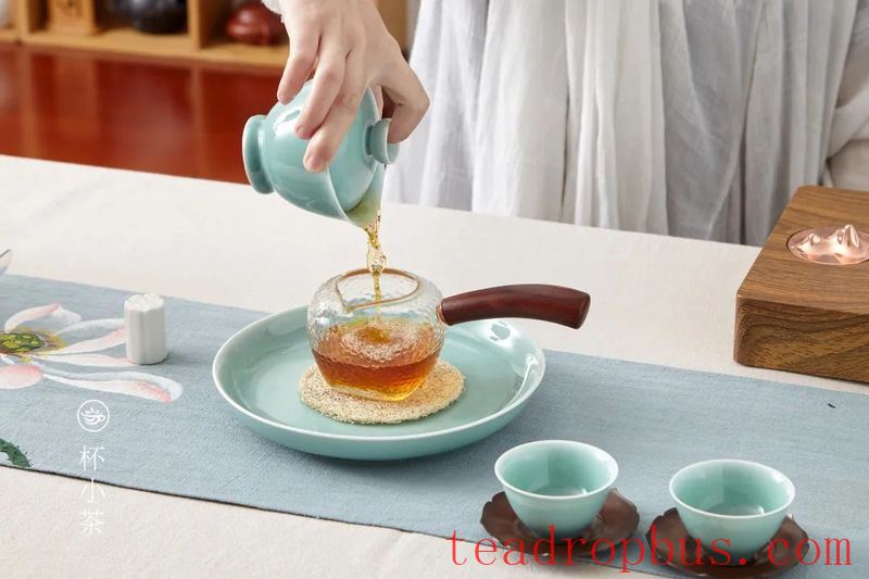 When You're Feeling Down, Have These 5 Types of Tea-1