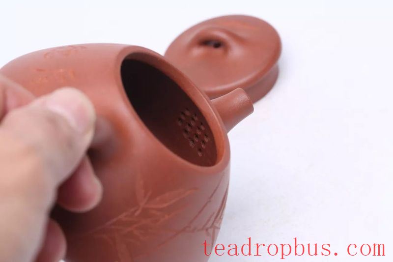How to Remove Unpleasant Odors from a Purple Clay Teapot?-3