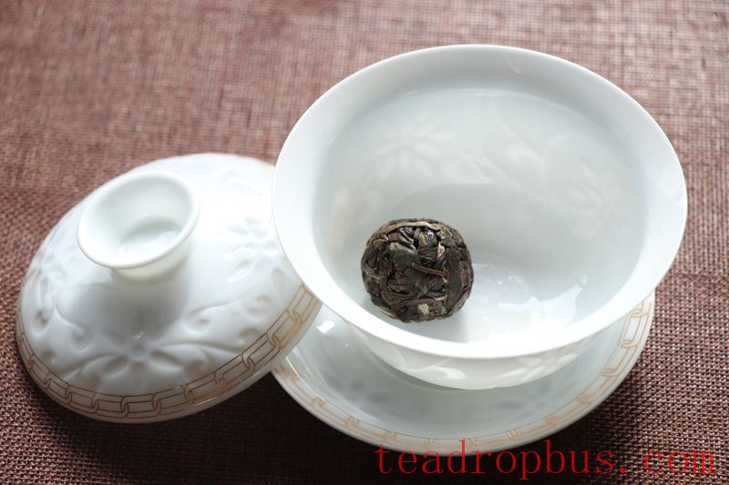 Brewing Pu'er Tea Dragon Pearls for Optimal Flavor-2