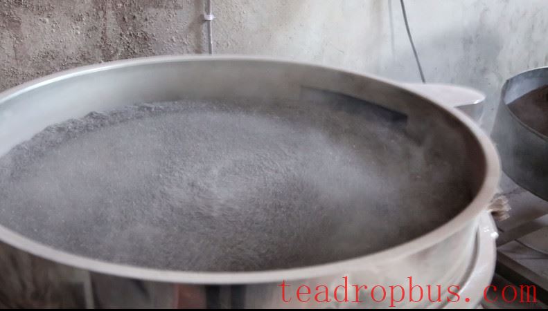 Can a broken Yixing clay teapot be ground into powder and remade into clay?-6