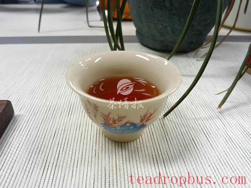 High Body Dampness: What Kinds of Tea Are Suitable?-3
