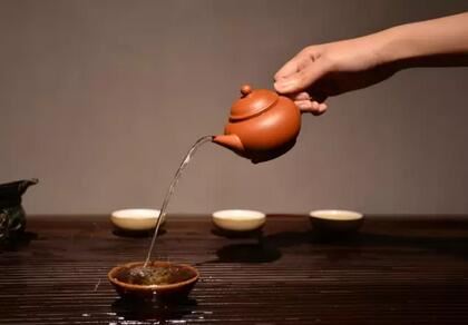 The Spout, Holes, Handle, and Base of a Zisha Teapot: What Do They Tell Us?-4-ChinaTeaGuru: Exploring Chinese Tea Culture and Kung Fu Tea - Tea Art, Tea Ceremony, Tea Knowledge The Spout, Holes, Handle, and Base of a Zisha Teapot: What Do They Tell Us?-4