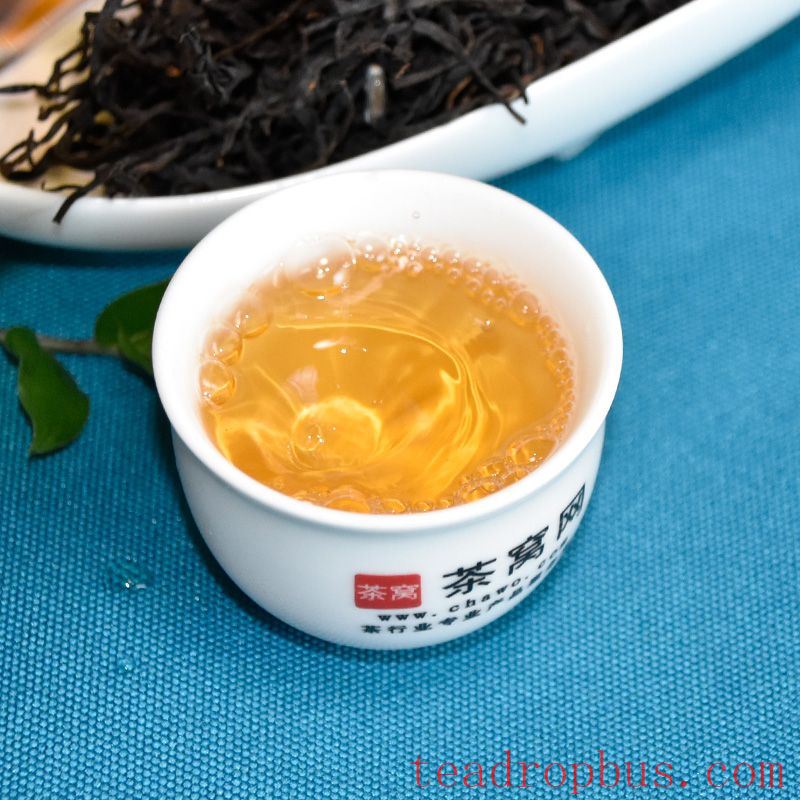 The Making Process of Fengqing Yunnan Black Tea (Dian Hong) Mei Zhan-4