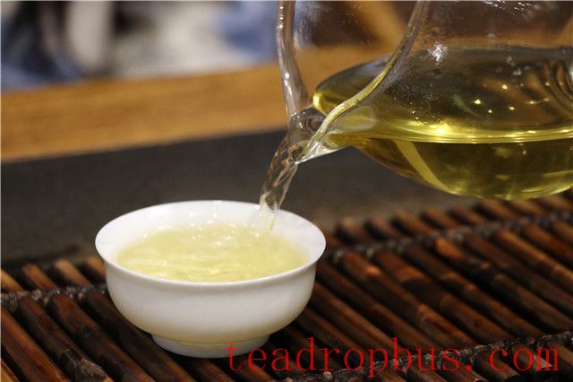 Tea bears its own elegance; myriad varieties are imbued with spiritual grace.-2