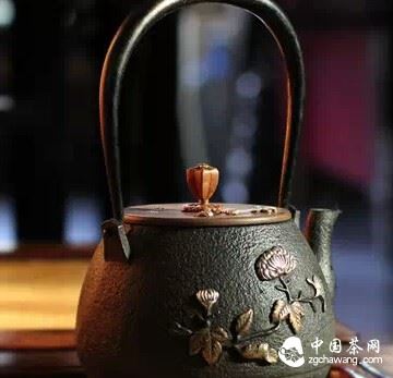 Why can cast iron and silver kettles really improve the quality of water when boiling it?-1