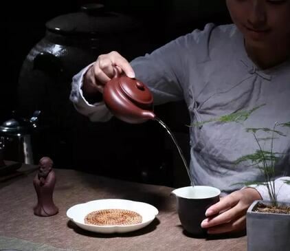 8 Unreliable Tips for Choosing a Purple Clay Teapot—Do You Choose Your Teapot This Way?-2-ChinaTeaGuru: Exploring Chinese Tea Culture and Kung Fu Tea - Tea Art, Tea Ceremony, Tea Knowledge 8 Unreliable Tips for Choosing a Purple Clay Teapot—Do You Choose Your Teapot This Way?-2