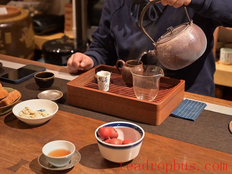 How to Place a Tea Tray Without Losing Face?-6