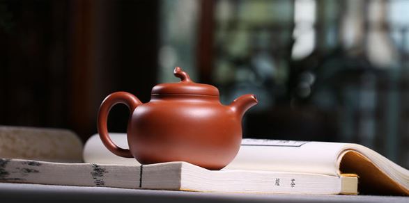 Does the type of clay used in a Purple Clay Teapot make a difference when brewing tea?-1