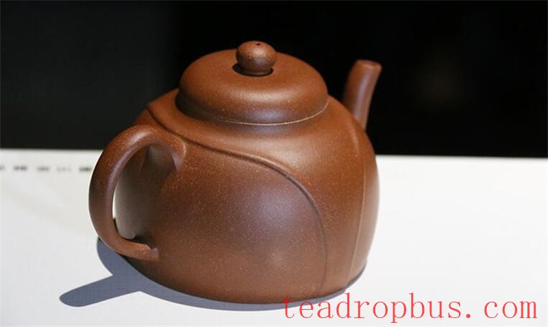 What precautions should be taken when using a Purple Clay Teapot for the first time?-1