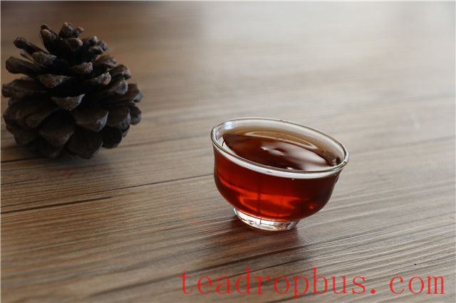 The Four-Dimensional Experience Method of Pu'er Tea Soup Sensation-1