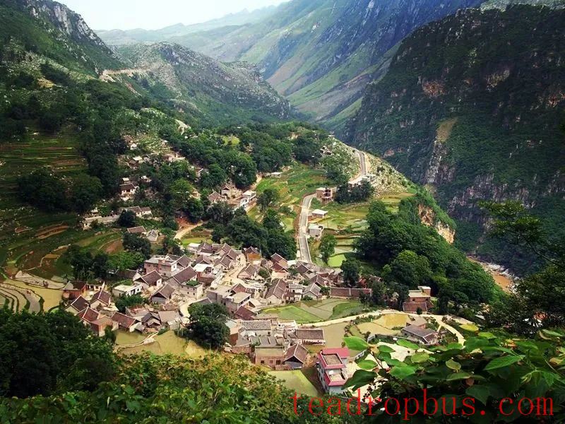 Zhenfeng's Huajiang Village: The Transformation from the 