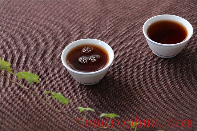 What Are the Benefits of Drinking Pu'er Tea Regularly?-4