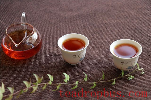 What are the effects and benefits of black tea?-2