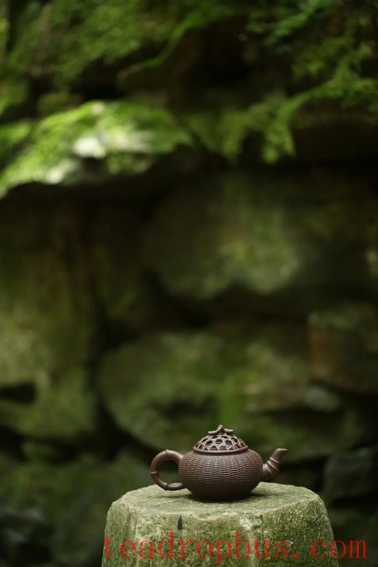Have you ever seen a Yixing teapot woven with 