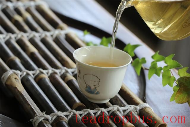 Tea and the Rhythm of Life: Finding Inner Peace and Composure in Its Aroma-2