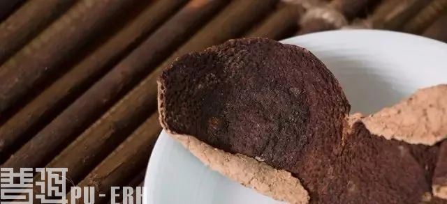 Nuance in the Mix of Pu'er Tea-1