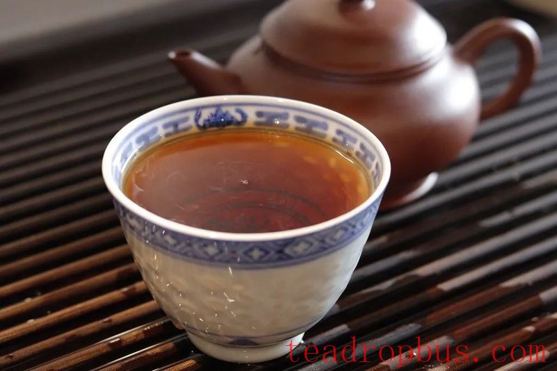 Several Crucial Details to Consider When Storing Liubao Tea in a Purple Clay Jar!-6
