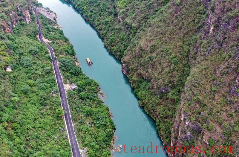 Zhenfeng's Huajiang Village: The Transformation from the 