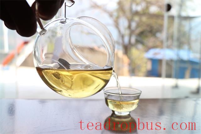 I Offer You Tea in Respect, Granting You the Gentle Passages of Time-2