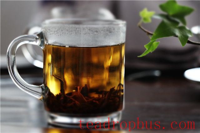 Brewing Black Tea: Low Temperature or Boiling Water?-1