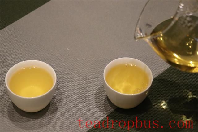 The Three Lives of Tea, a Gift from Nature-3