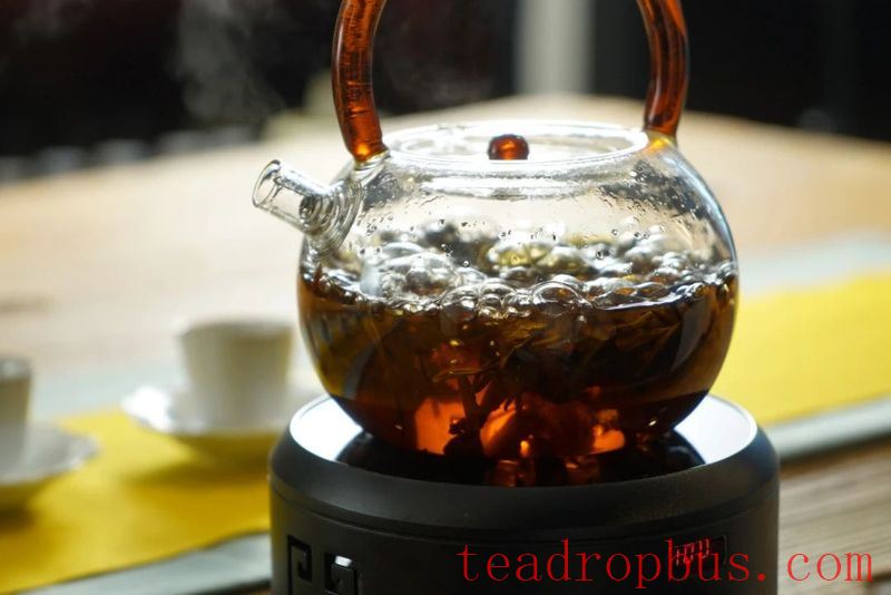 Green in Summer, Red in Winter? Drinking Aged White Tea is More Suitable in Winter-2